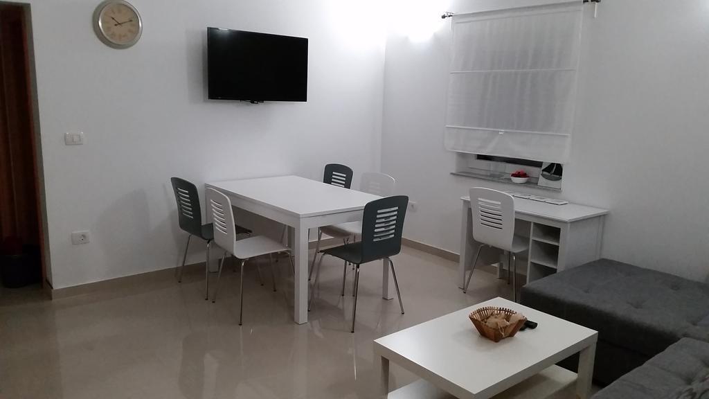 Apartments Zanic With Private Swimming Pool And Sea View Starigrad Paklenica Exteriör bild