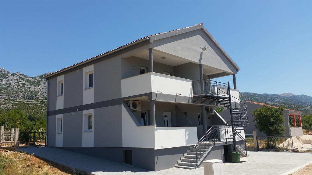 Apartments Zanic With Private Swimming Pool And Sea View Starigrad Paklenica Exteriör bild
