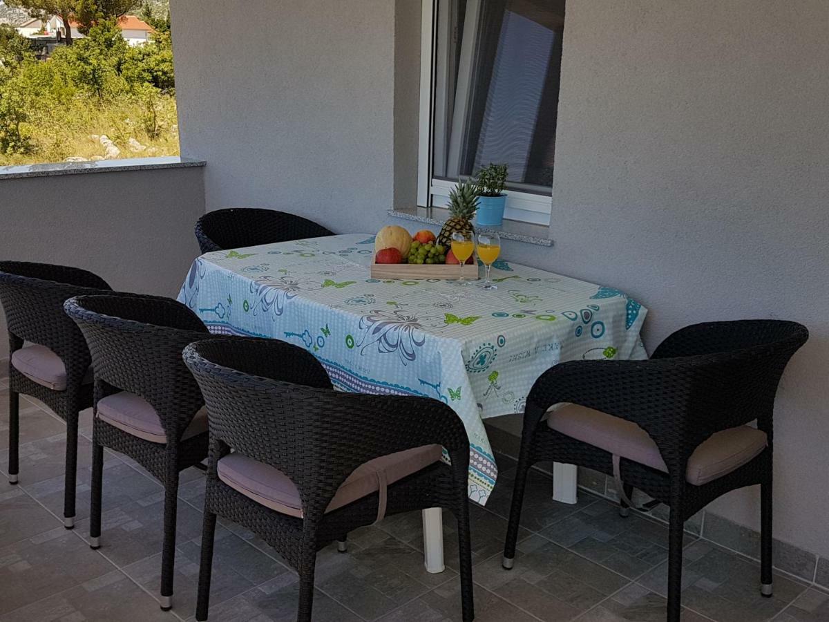 Apartments Zanic With Private Swimming Pool And Sea View Starigrad Paklenica Exteriör bild