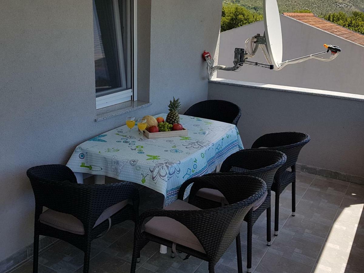 Apartments Zanic With Private Swimming Pool And Sea View Starigrad Paklenica Exteriör bild